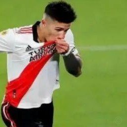 内托右路传中，恩佐禁区内头槌破门！切尔西取得领先！