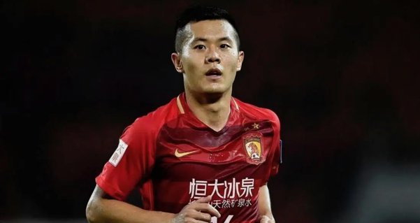 足球报：郑智禁赛期对球队全权指挥，黄博文也功不可没