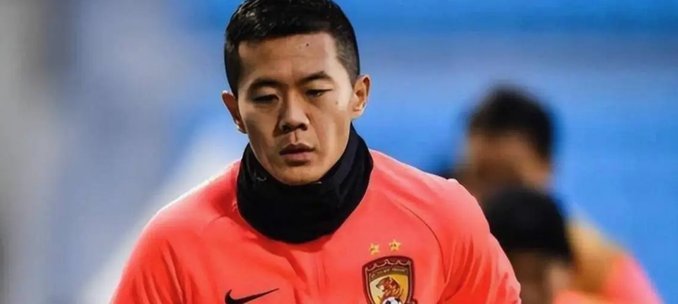 足球报：郑智禁赛期对球队全权指挥，黄博文也功不可没