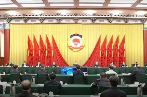 中国足球：亟待战略统一与共同目标