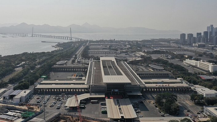 今晚海港对阵深圳在哪看？电视和网络渠道指南