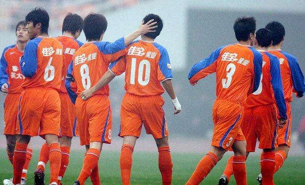 从巅峰到低谷：2006鲁能映照泰山遗憾